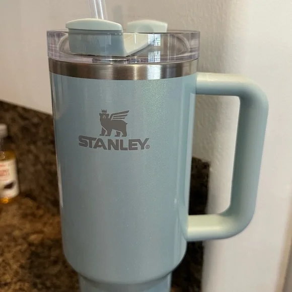 Stanley blueberry milk 40oz - Picture 3 of 14